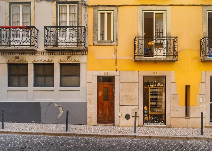 Whome Hideaway In Lively Rua Da Rosa Lägenhet Lisboa