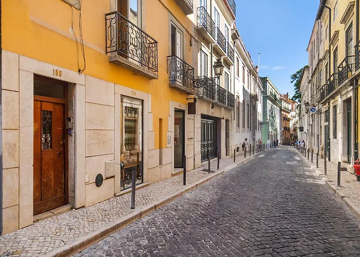 Lägenhet Whome Hideaway In Lively Rua Da Rosa Lisboa