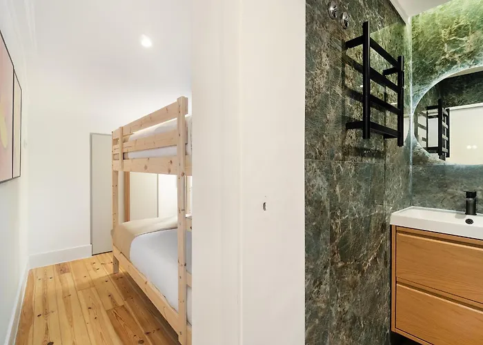 Whome Hideaway In Lively Rua Da Rosa