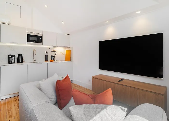 Whome Hideaway In Lively Rua Da Rosa Lissabon