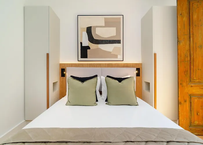 Whome Hideaway In Lively Rua Da Rosa Appartement *